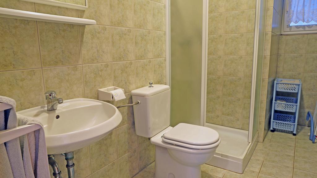 Apartments Sandra Sukošan Habitación foto